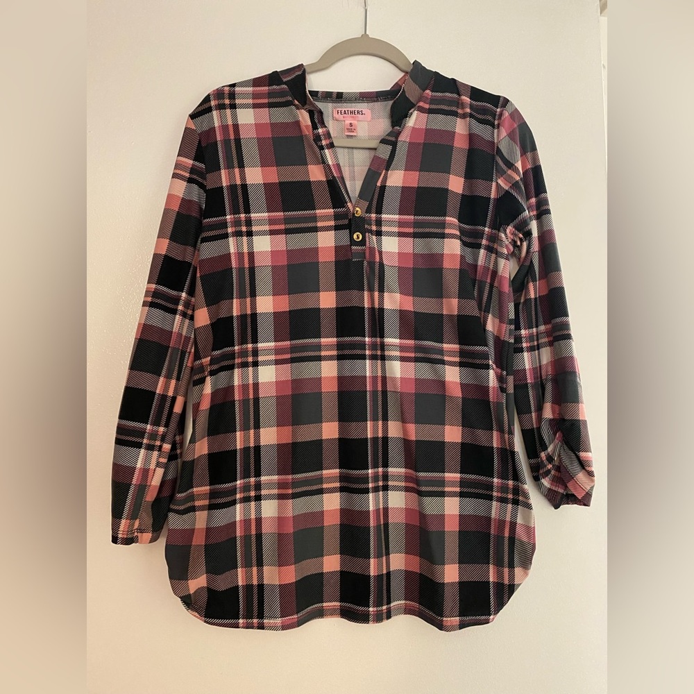 NWOT Maternity shirt